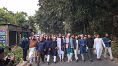 হাদির ওপর গুলিবর্ষণের প্রতিবাদে চাকসুর বিক্ষোভ