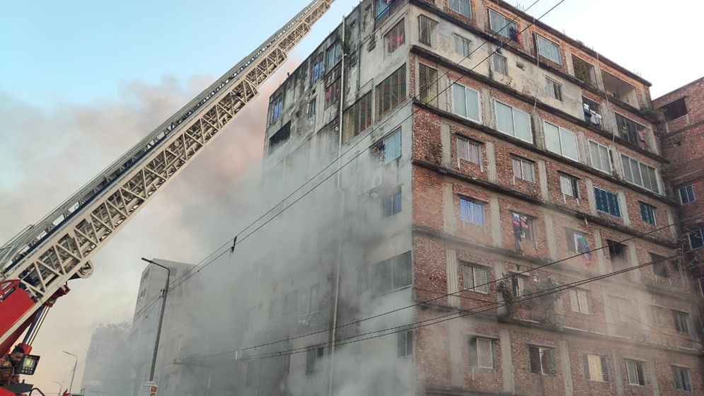 কেরানীগঞ্জে জমেলা টাওয়ারে আগুন, নিয়ন্ত্রণে ১৪ ইউনিট