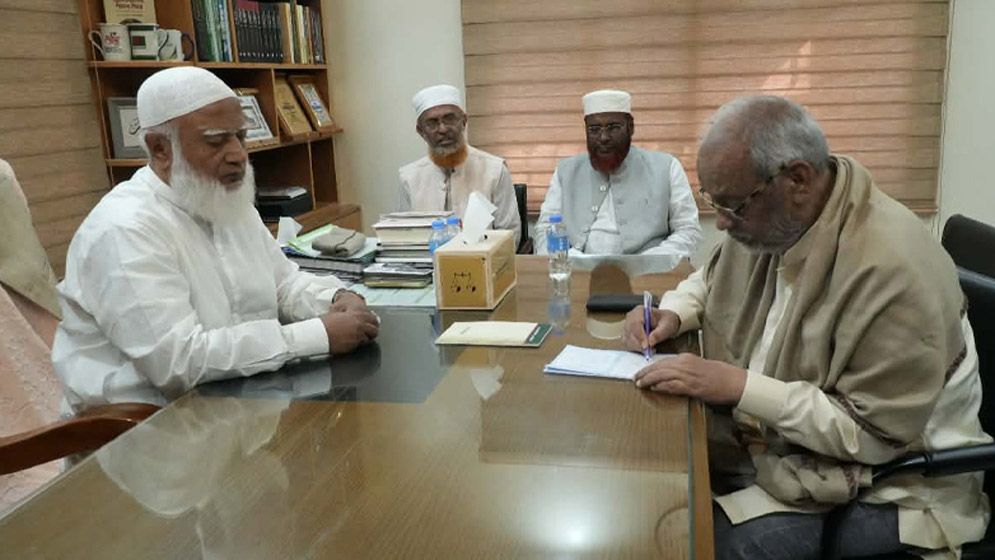 জামায়াতে যোগ দিলেন মেজর (অব.) আক্তারুজ্জামান