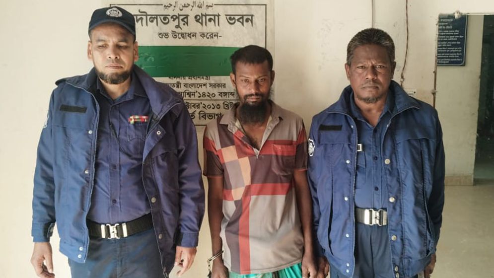 ভ্যানে যাওয়ার সময় মাদ্রাসাছাত্রীকে চালকের ধর্ষণ