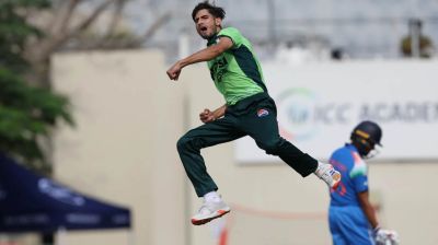 ভারতকে ২৪০ রানে গুঁড়িয়ে দিয়ে বিপদে পাকিস্তান