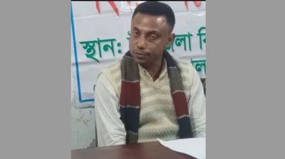 নারী উত্ত্যক্তের অভিযোগে স্বেচ্ছাসেবক দল নেতাকে জুতাপেটা