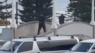 সিডনিতে বন্দুকধারীর হামলায় নিহত কমপক্ষে ১০, আটক ২