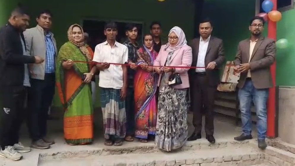 দীর্ঘ ৪৭ বছর পর মাথা গোঁজার ঠাঁই হলো বীরাঙ্গনা যোগমায়ার