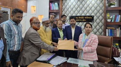 কুমিল্লা-৯ আসনে বিএনপি প্রার্থীর মনোনয়নপত্র সংগ্রহ