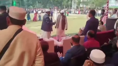 ‘রাজাকারের পাঠ মঞ্চ’ নাটকে জামায়াত নেতাদের বাধা