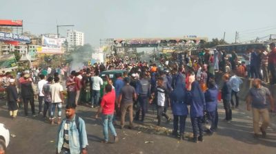 ঢাকা-চট্টগ্রাম মহাসড়ক অবরোধ, ৪ কিলোমিটার যানজট