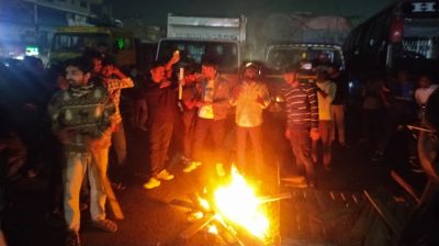 ওসমান হাদির মৃত্যুতে টঙ্গীতে বিক্ষোভ-অগ্নিসংযোগ