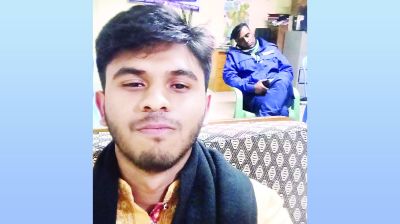 থানায় ঘুমে পুলিশ, সেলফি ভিডিও কলে ছাত্রলীগ নেতা