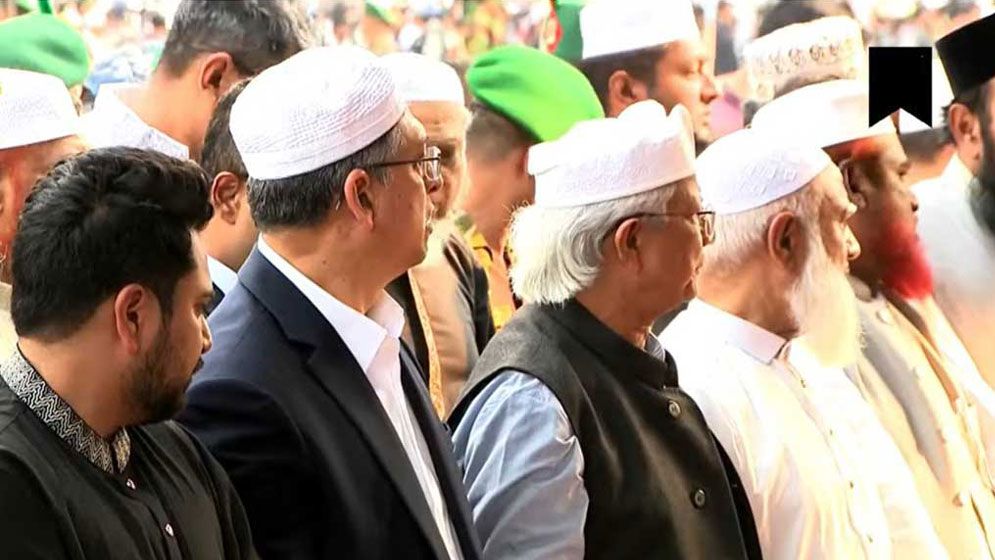 শহীদ ওসমান হাদির শেষ বিদায়, দেখুন ছবিতে