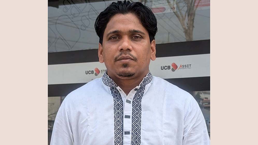 হাদির মৃত্যুতে বিতর্কিত পোস্ট, শ্রমিক লীগ নেতা গ্রেফতার