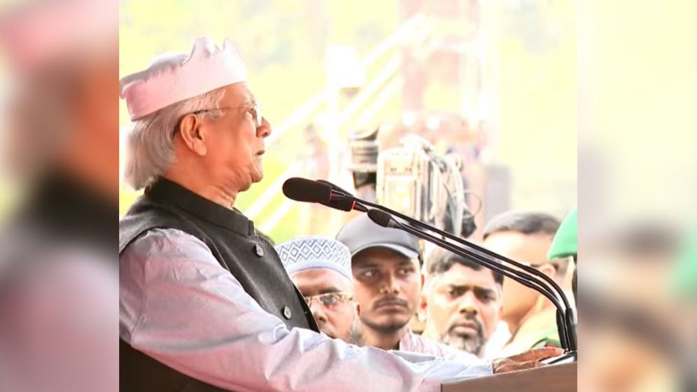 শহীদ ওসমান হাদির জানাজা থেকে যে বার্তা দিলেন প্রধান উপদেষ্টা