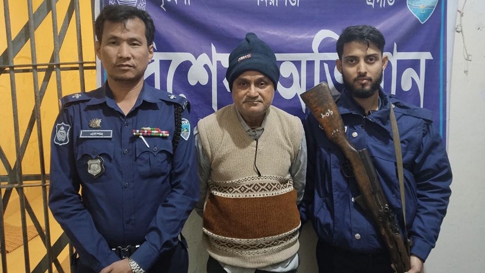 কার্যক্রম নিষিদ্ধ খাগড়াছড়ি জেলা আ.লীগের নেতা আটক