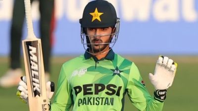 ১৭ চার ৯ ছক্কায় ভারতকে উড়িয়ে দিলেন পাকিস্তানের মিনহাস