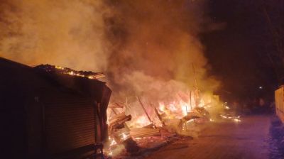 ভয়াবহ অগ্নিকাণ্ডে পাঁচ দোকান পুড়ে ছাই