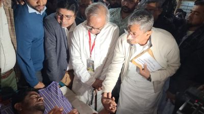 তারেক রহমানের আর্থিক সহায়তা নিয়ে দগ্ধ বেলালকে দেখতে লক্ষ্মীপুরে রিজভী