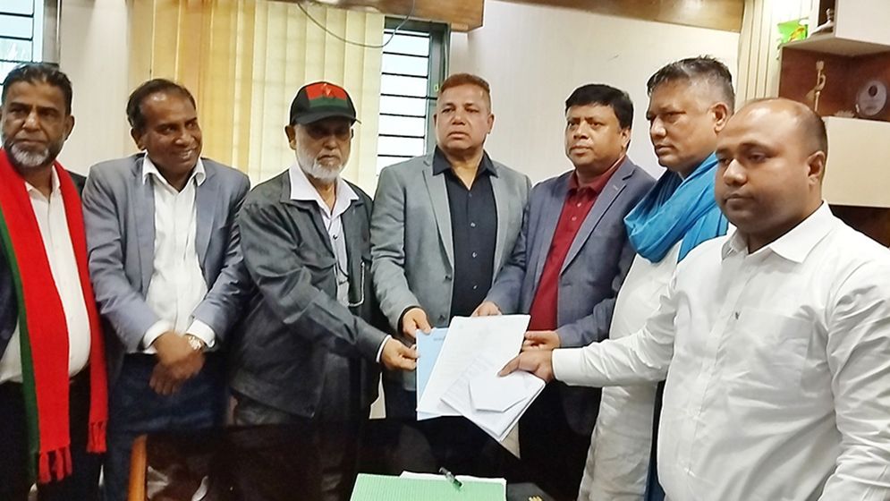 বগুড়া-৭ আসনে খালেদা জিয়ার পক্ষে আরও দুটি মনোনয়ন ফরম উত্তোলন