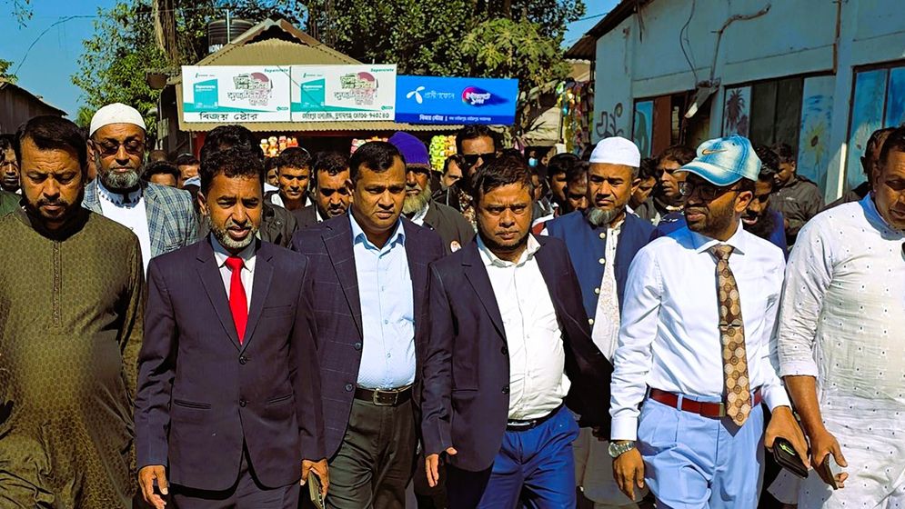 মনোনয়নপত্র নিলেন বিএনপির প্রার্থী আনিসুল