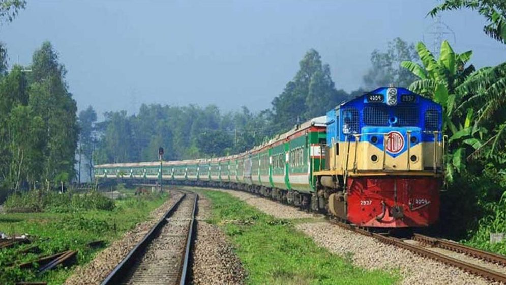 তারেক রহমানের প্রত্যাবর্তন: যেসব রুটে চলবে ২০ স্পেশাল ট্রেন