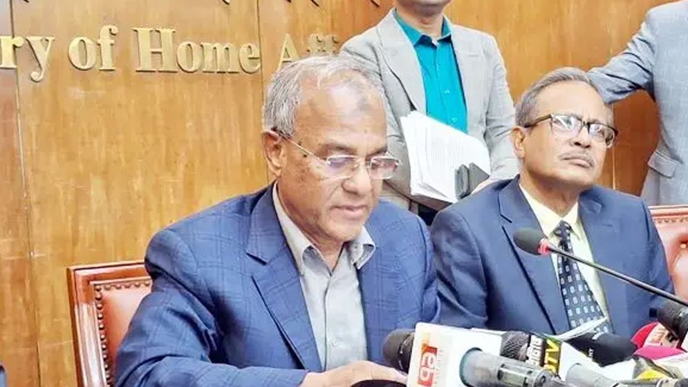 নিরাপত্তা ঝুঁকিতে থাকা ২০ জনকে গানম্যান দেওয়া হয়েছে