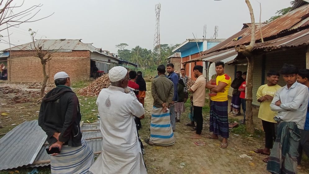 বিএনপি নেতার বিরুদ্ধে রাতের আঁধারে জমি দখলের অভিযোগ
