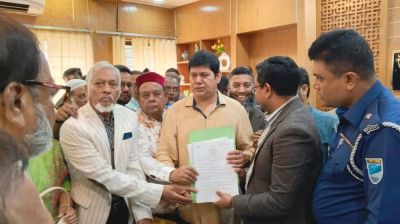 সোনারগাঁয়ে মান্নানের পক্ষে মনোনয়নপত্র সংগ্রহ