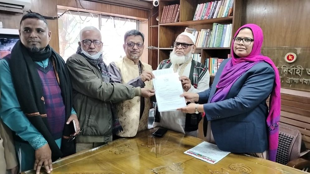 ‘বিএনপির বঞ্চিত নেতার’ মনোনয়নপত্র সংগ্রহ