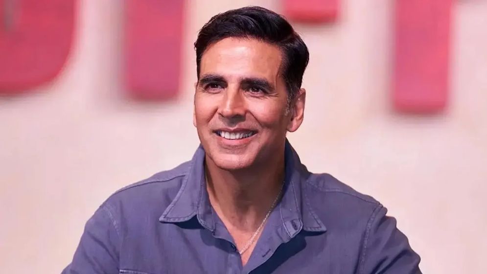 শব্দের কারসাজিতে ভাগ্য বদলে যায়: অক্ষয়