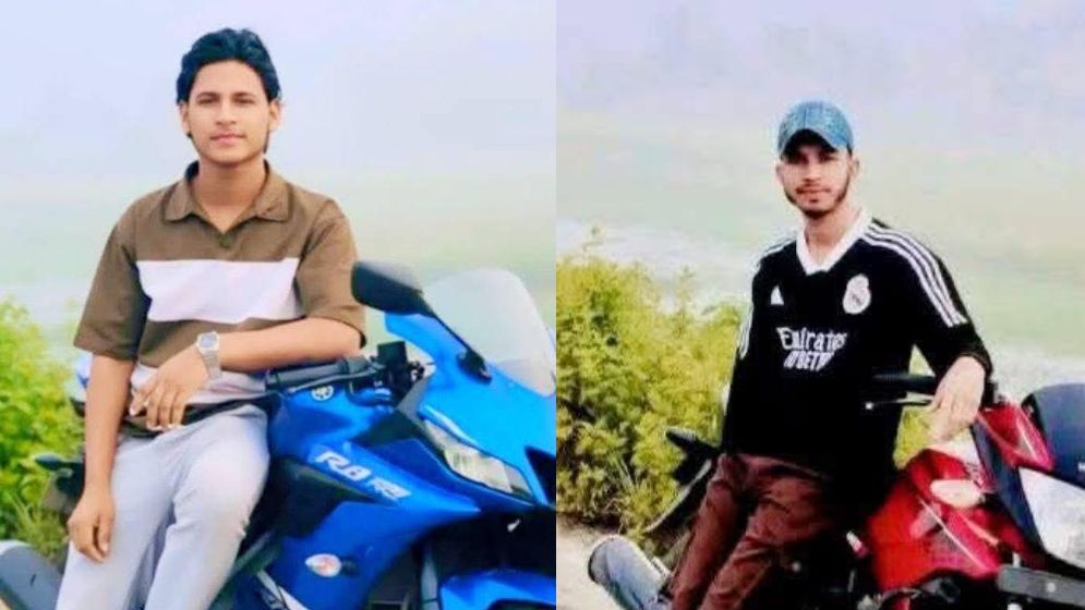 পিকআপভ্যান-মোটরসাইকেলের সংঘর্ষে প্রাণ গেল দুই বন্ধুর