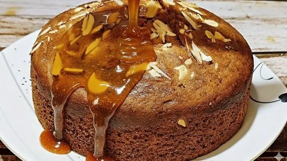 শীতে বাড়িতেই তৈরি করুন সুস্বাদু গুড়ের কেক