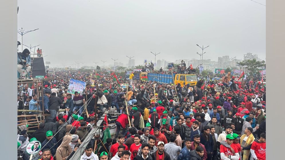 ছবিতে তারেক রহমানের দেশে ফেরা