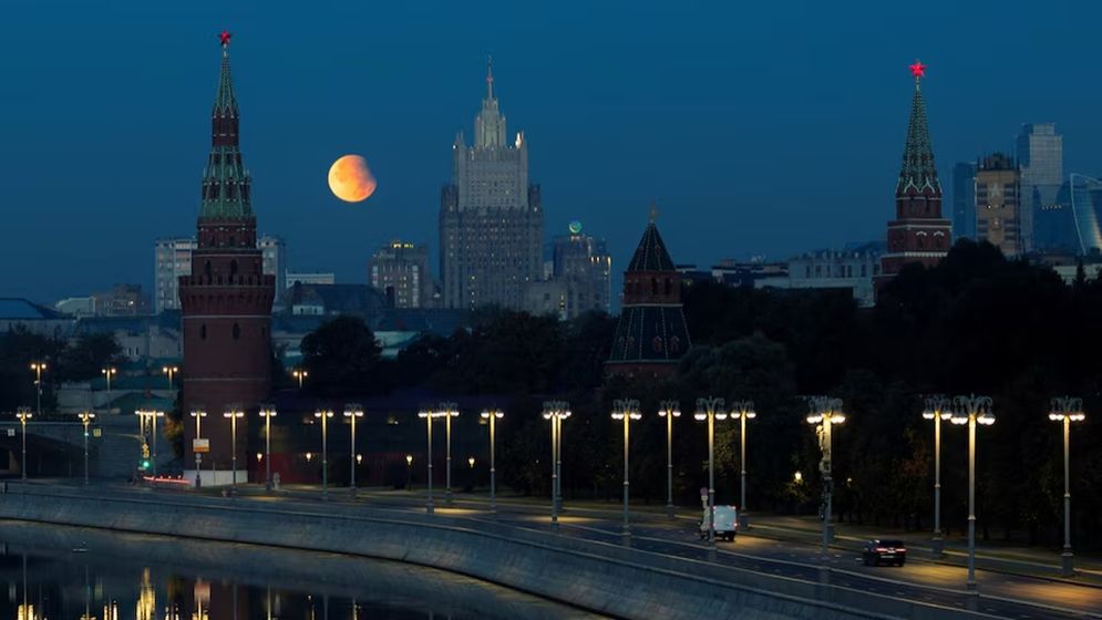 চাঁদে পারমাণবিক বিদ্যুৎকেন্দ্র স্থাপনের পরিকল্পনা রাশিয়ার