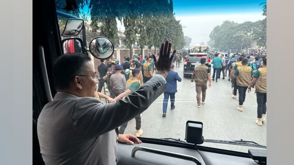 ছবিতে তারেক রহমানের দেশে ফেরা