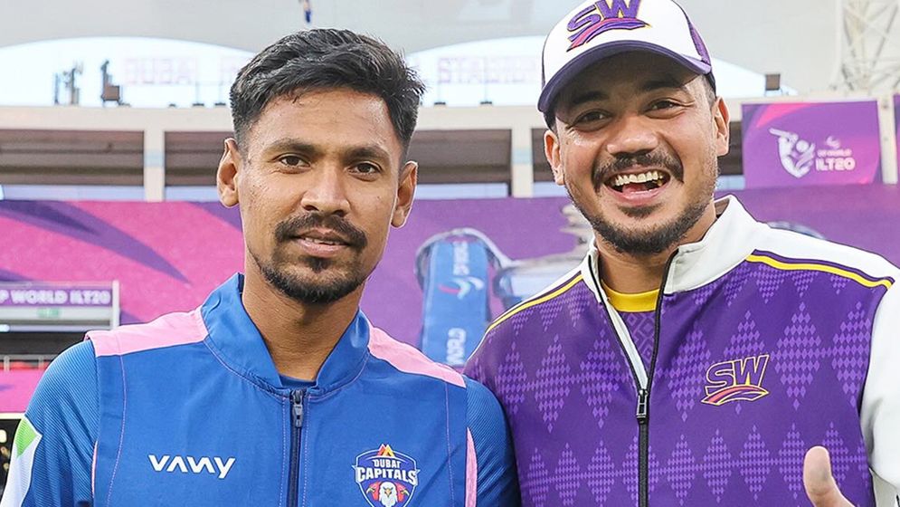 দেশে ফিরছেন মোস্তাফিজ-তাসকিন