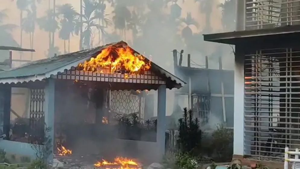 আসামে উপজাতি অঞ্চলে সহিংসতায় নিহত ২, কারফিউ জারি
