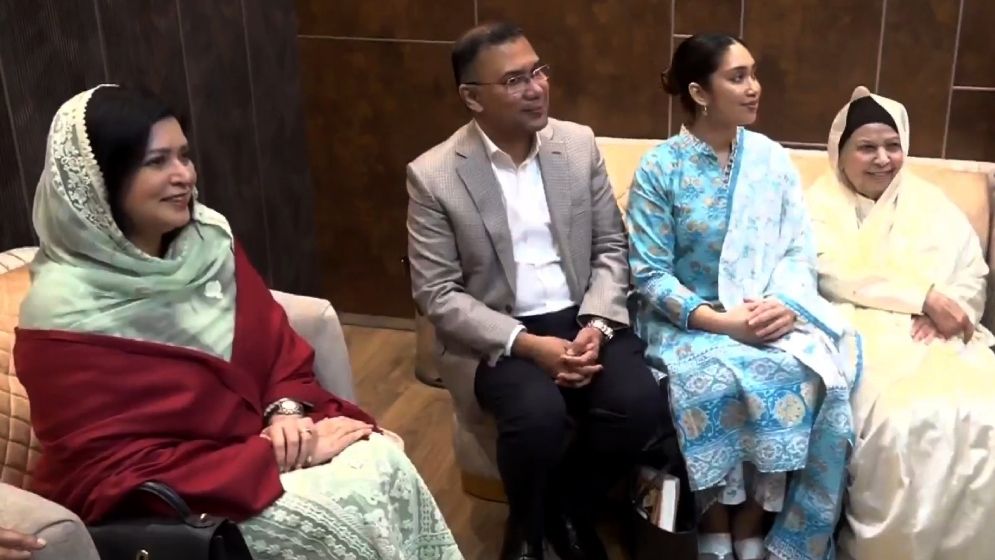 ছবিতে তারেক রহমানের দেশে ফেরা