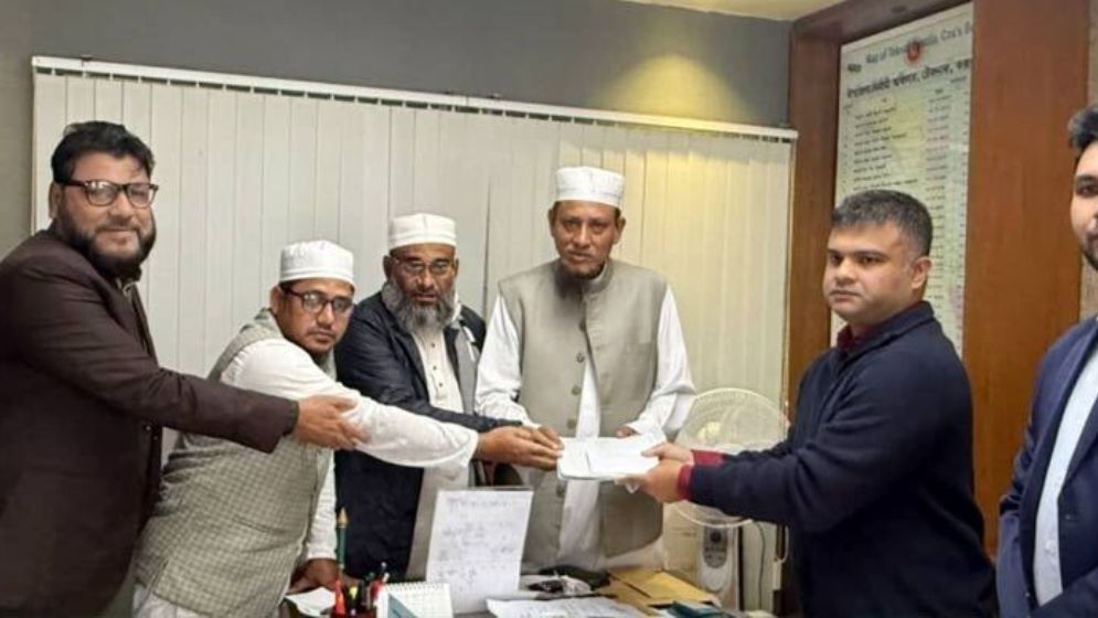 ২২ বছর পর চেয়ারম্যান পদ ছাড়লেন জামায়াত প্রার্থী