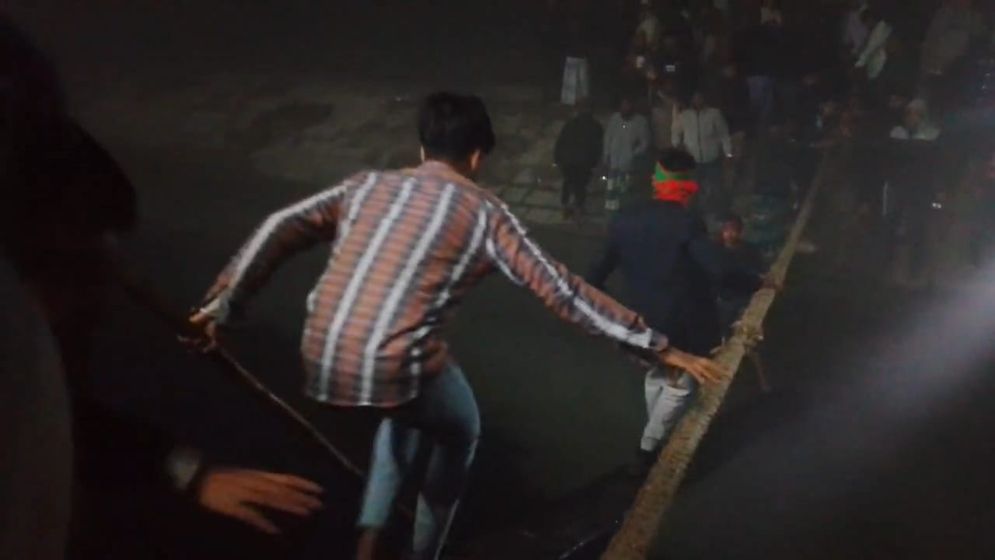 মেঘনায় লঞ্চ-বাল্কহেড সংঘর্ষ, প্রাণে বাঁচলেন সহস্রাধিক যাত্রী