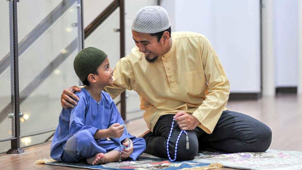 সন্তানের প্রতি বাবার আবেগঘন উপদেশ