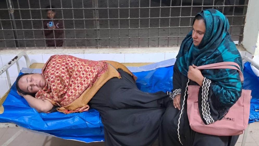 জমি নিয়ে বিরোধে শিক্ষক পরিবারের ৪ জনকে পিটিয়ে জখম