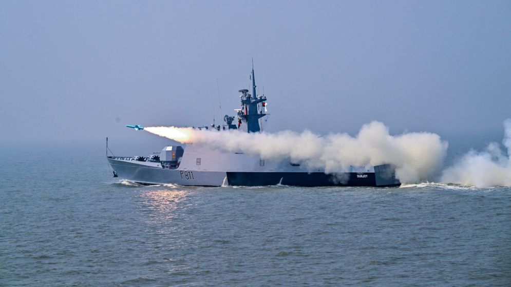 বঙ্গোপসাগরে ভারী গোলাবর্ষণের মহড়া দেবে নৌবাহিনী, সতর্কতা জারি