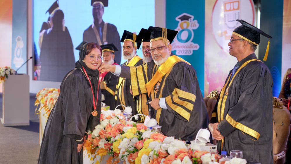 ইউনাইটেড ইন্টারন্যাশনাল ইউনিভার্সিটির ৮ম সমাবর্তন অনুষ্ঠিত