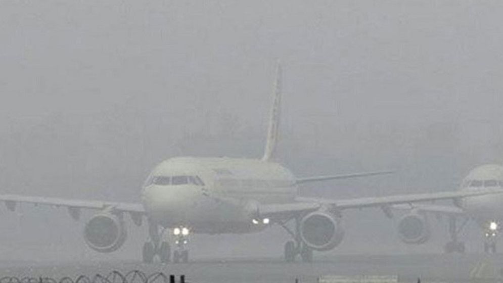 ঘন কুয়াশার কারণে ঢাকায় নামতে পারেনি ৮ ফ্লাইট