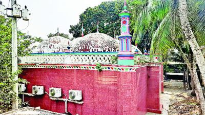 ষোলো শতকে নির্মিত ৯ গম্ভুজের সাতৈর শাহী মসজিদ