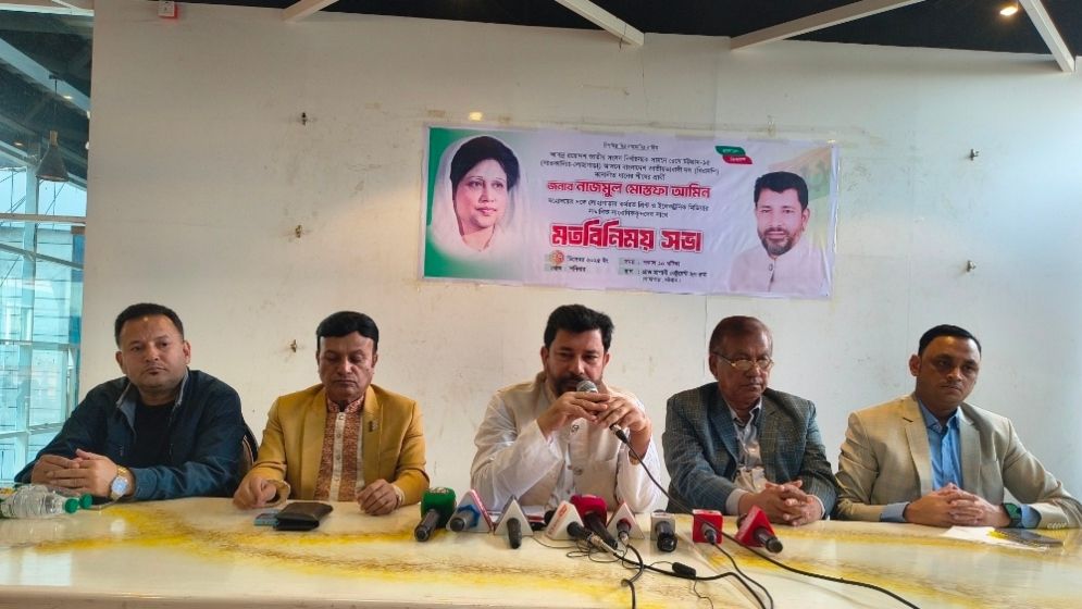 ‘লুট হওয়া অস্ত্র উদ্ধার না হলে সুষ্ঠু নির্বাচন প্রশ্নবিদ্ধ’