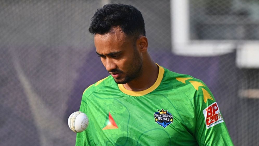 অনুশীলনে মাথায় আঘাত পেয়ে হাসপাতালে শরিফুল