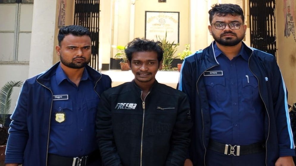 ডেভিল হান্টে ছাত্রলীগ নেতা গ্রেফতার