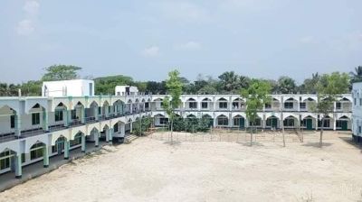 প্রাথমিক বিদ্যালয়ের শিক্ষার্থী চলে যাচ্ছে মাদ্রাসায়