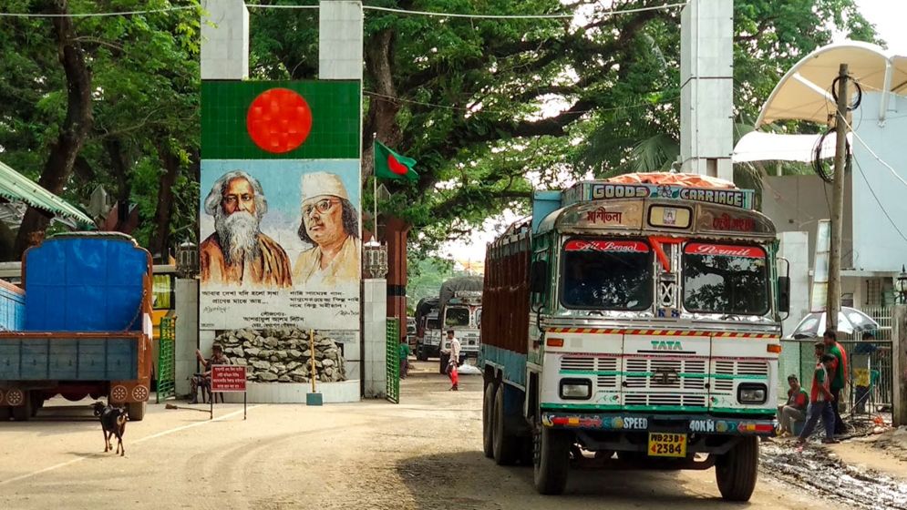 বাড়বে আমদানি ব্যয়, চাপের শঙ্কা খুচরা বাজারে