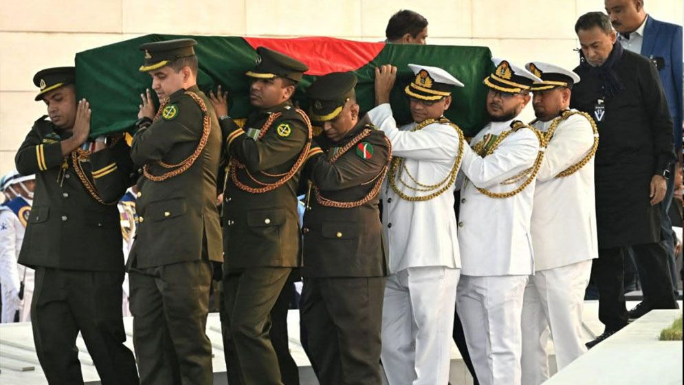 খালেদা জিয়ার শেষ বিদায়, দেখুন ছবিতে